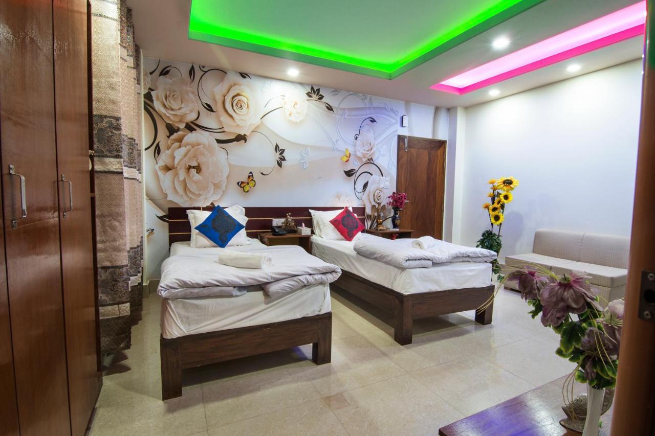 Hotel Pushpo Bilash Khulna Kültér fotó