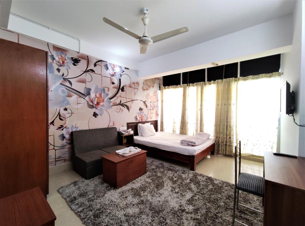 Hotel Pushpo Bilash Khulna Kültér fotó